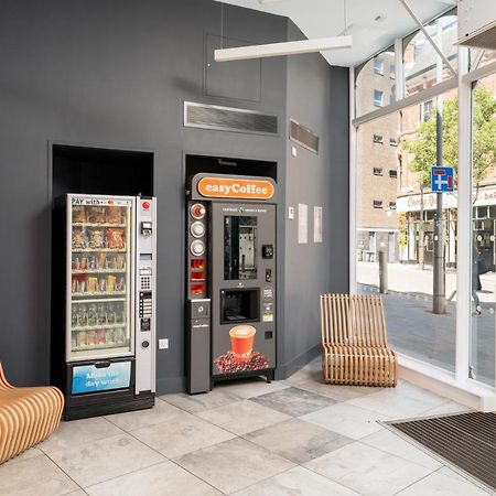 Easyhotel Birmingham Exterior foto