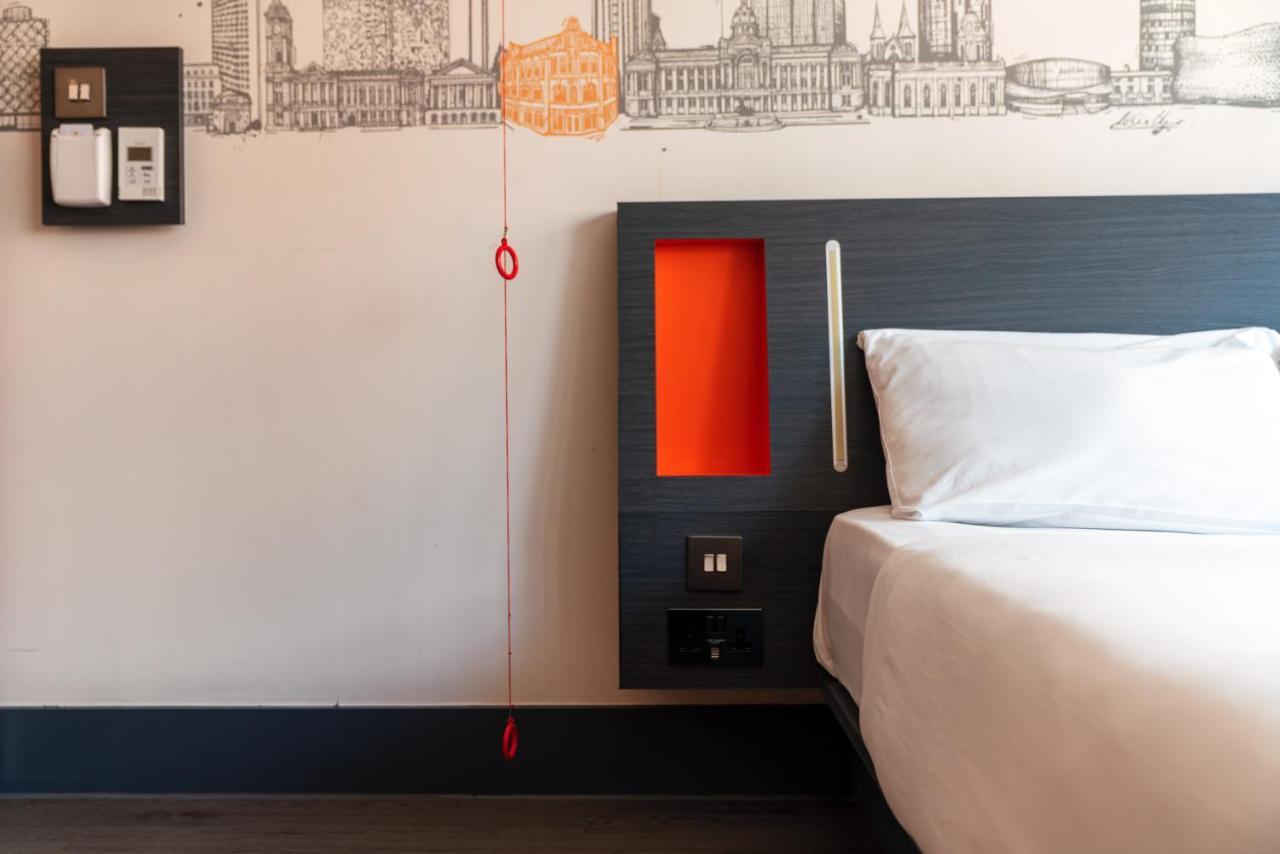 Easyhotel Birmingham Exterior foto