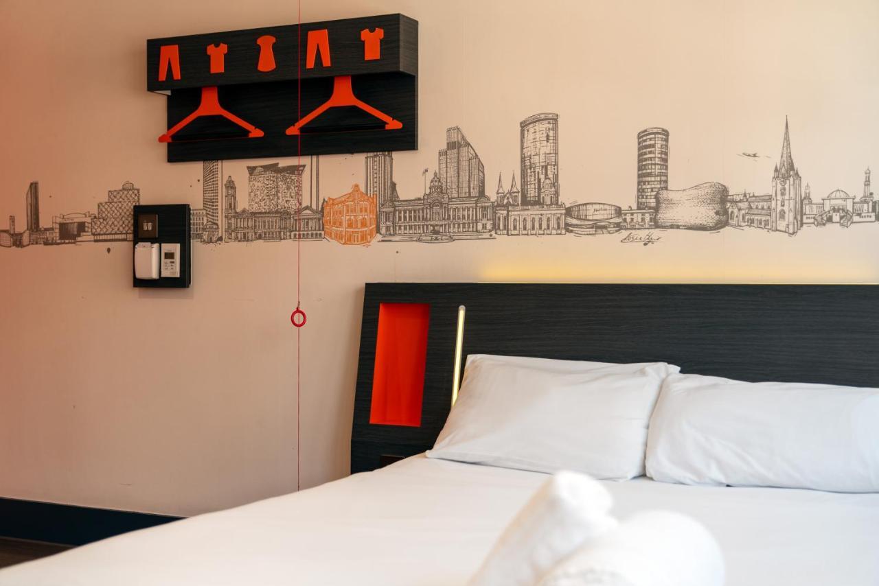 Easyhotel Birmingham Exterior foto