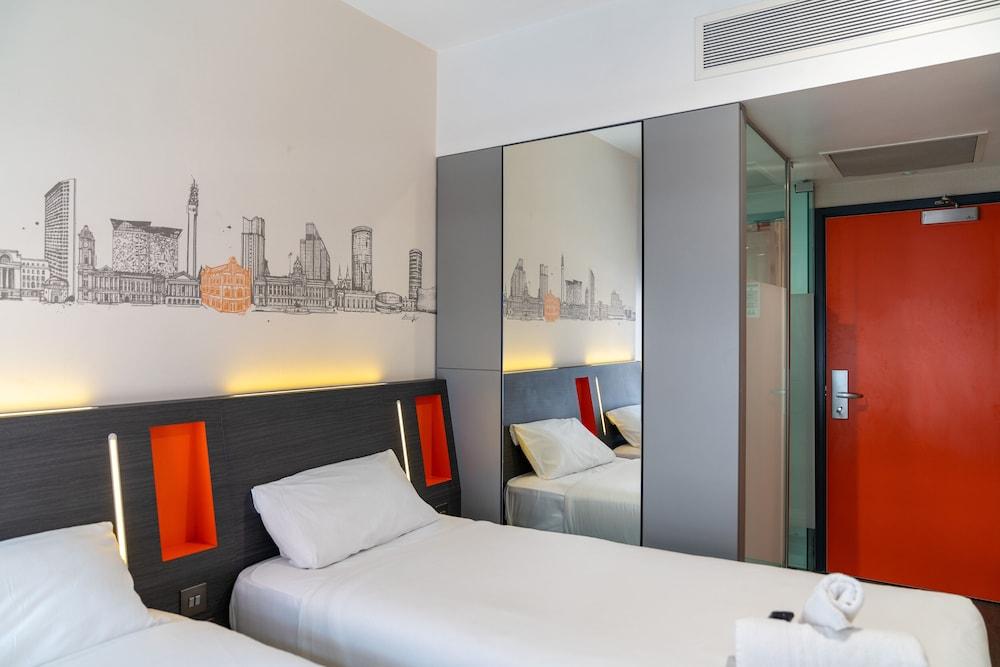 Easyhotel Birmingham Exterior foto