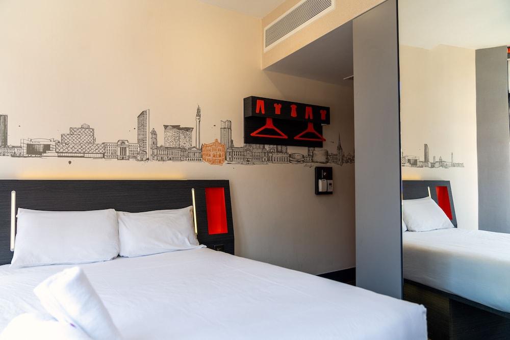 Easyhotel Birmingham Exterior foto