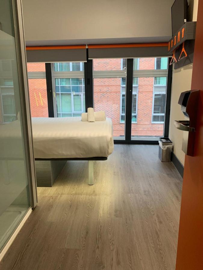 Easyhotel Birmingham Exterior foto